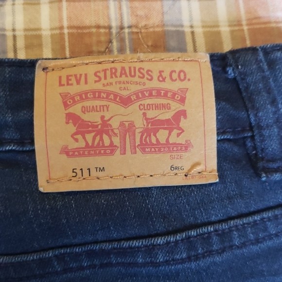 Levi's - Picture 3 of 6